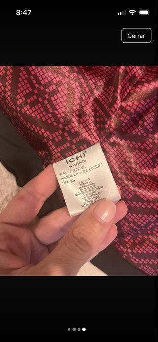 Chaleco entallado con capucha y pelo