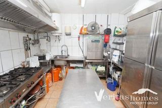 Local comercial en venta en Urb. El Palmeral en Mojácar