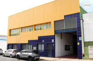 Nave industrial en alquiler en Divina Pastora en Alicante