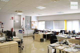 Nave industrial en alquiler en Divina Pastora en Alicante