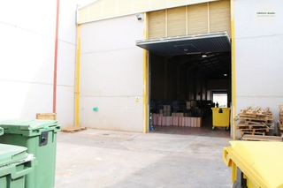 Nave industrial en alquiler en Divina Pastora en Alicante