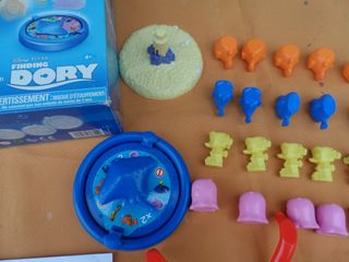 Juego Buscando a Dory de Bandai