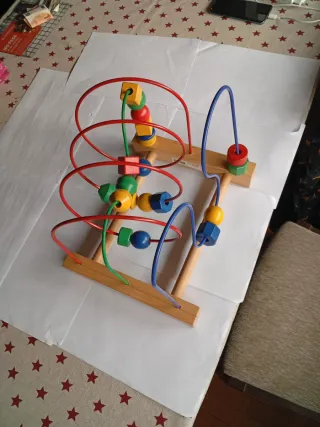 Juguete de madera para bebés