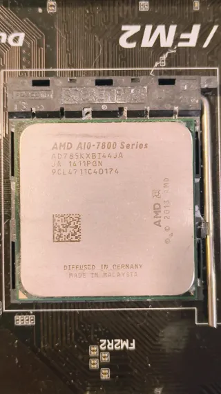 Procesador AMD A10-7800 FM2 y placa Gygabite F2A88