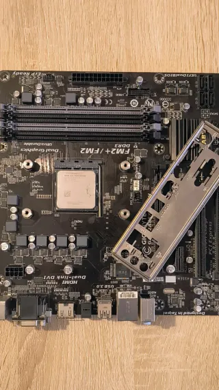 Procesador AMD A10-7800 FM2 y placa Gygabite F2A88