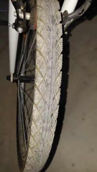 Bicicleta 24 B'TWIN blanca