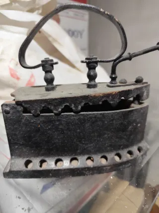 Plancha de hierro antigua