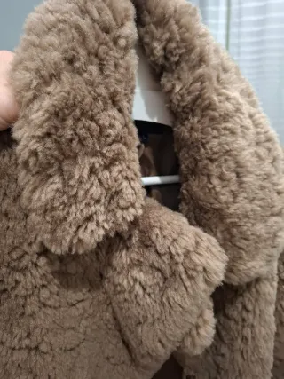 Abrigo CAROLL marrón p beis clarito usado una vez