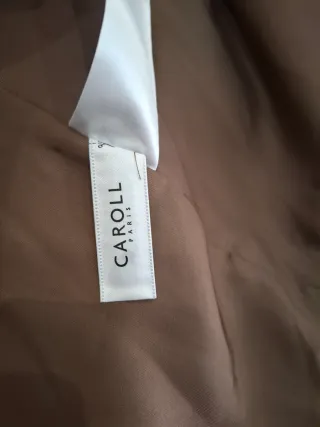 Abrigo CAROLL marrón p beis clarito usado una vez