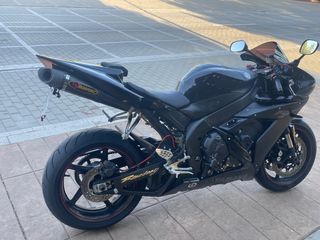 Yamaha R1 2008 Akrapovic Escape 40.000km