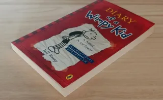 Lote 2 libros "Diary of a wimpy kid"