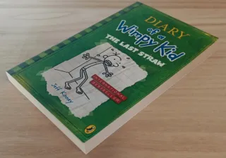 Lote 2 libros "Diary of a wimpy kid"