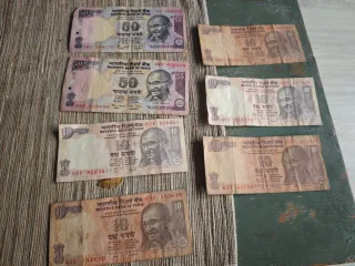 Lote de Billetes Indios Rupias (50 y 10)