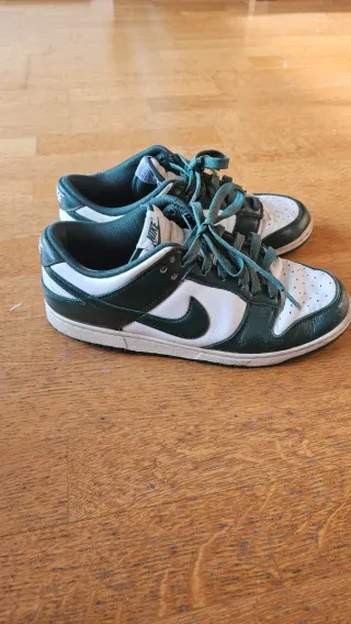Nike Dunk Low Team Green