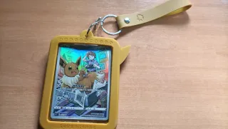 Llavero Eevee con Carta Promo Pokémon