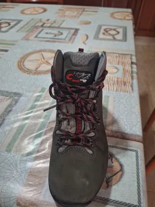 Botas Chiruca mujer marrones y rojas