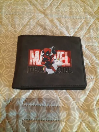 Cartera billetero Deadpool Marvel Unicornio