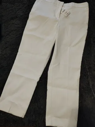 Pantalón blanco elegante