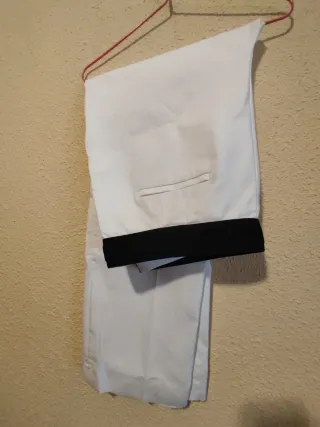 Pantalón blanco elegante