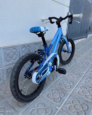 Bici Coluer infantil azul con ruedines