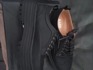 Zapatos RAID plataforma negros talla 38