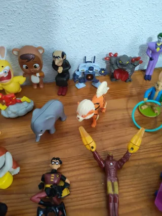 Lote figuras colección juguetes