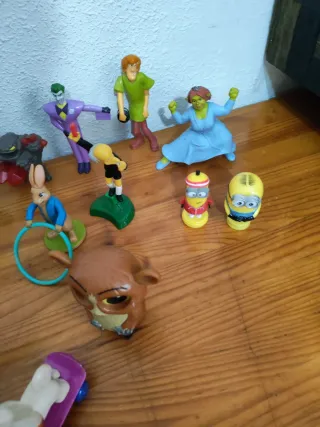 Lote figuras colección juguetes