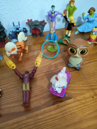 Lote figuras colección juguetes