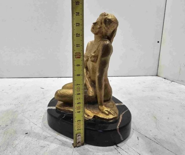 ESCULTURA DE BRONCE ” DOMINIQUE ” DE MONTSERRAT PR