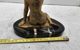 ESCULTURA DE BRONCE ” DOMINIQUE ” DE MONTSERRAT PR