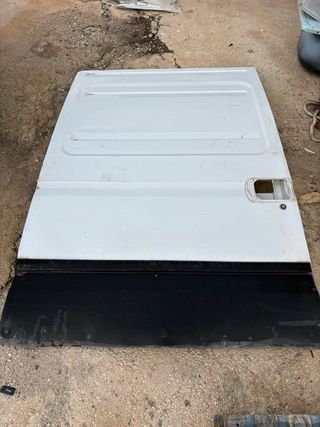 Puerta lateral Iveco Daily 2009