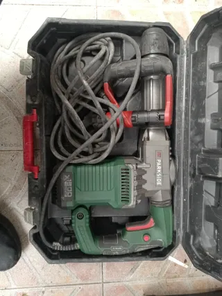 Martelo Parkside X1300 avariado