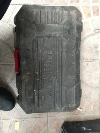 Martelo Parkside X1300 avariado