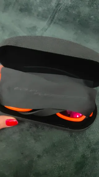 Gafas de sol naranjas