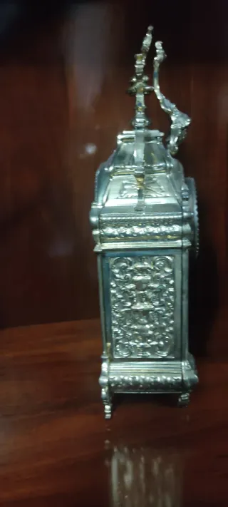 Reloj de sobremesa antiguo dorado y plateado