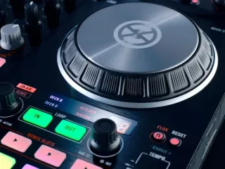 Traktor S4 Mk3 + Decksaver