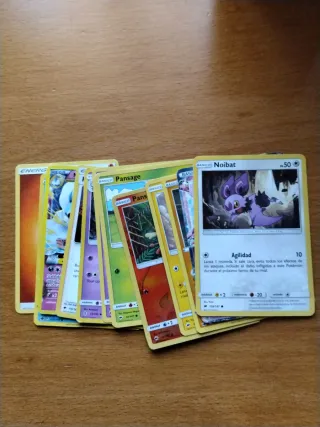 Lote cartas coleccionables varias precio lote