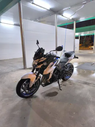 Suzuki GSXS 750 2021 114CV