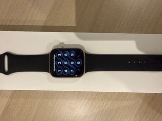 Apple Watch SE 44mm Plata/Negro Nuevo