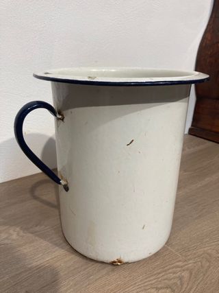 Cubo esmaltado antiguo