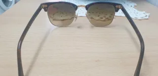 Gafas de sol Ray-Ban mujer negras y doradas