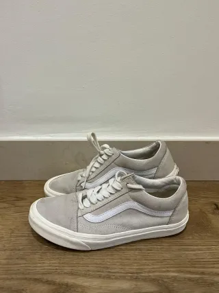 Zapatillas Vans Beige y Blancas