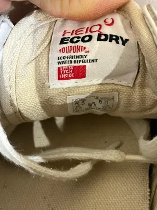 Zapatillas Vans Beige y Blancas