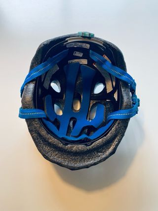 Casco Specialized de bici para niño azul. 50-55cm.