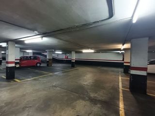 Garaje en venta en La Nova Esquerra de l'Eixample en Barcelona