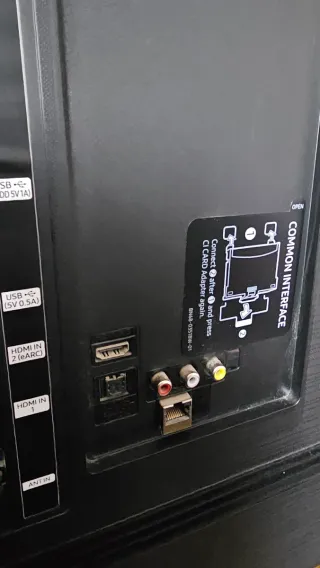 TV Samsung 65 4K Negra