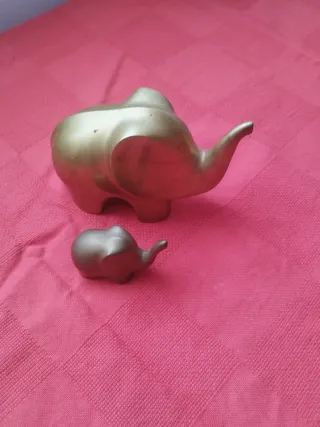 Elefante de bronce decorativo