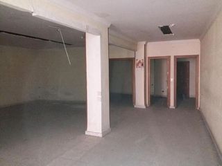 Local comercial en venta en Valdepeñas
