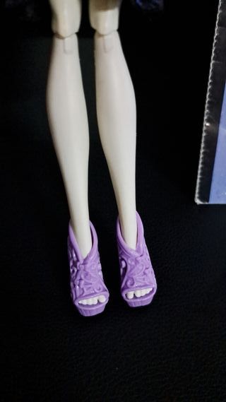 Monster High catrine demew