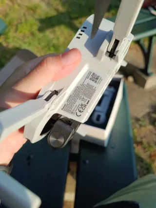 Dron Potensic Atom Gris con mando y 1 bateria